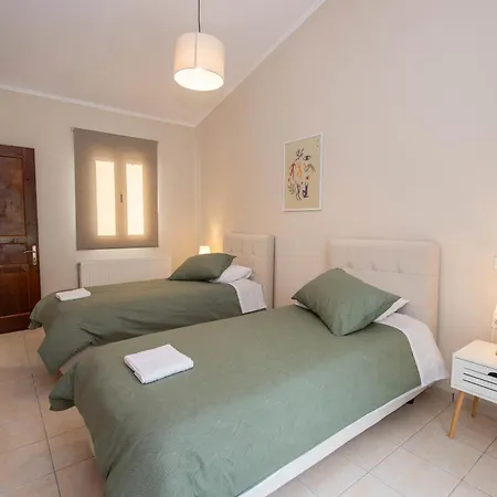 John & Angelo * Akrotiri